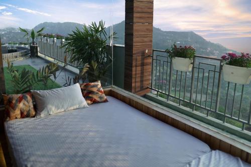 ama stays and trails whispering pines bhimtal
