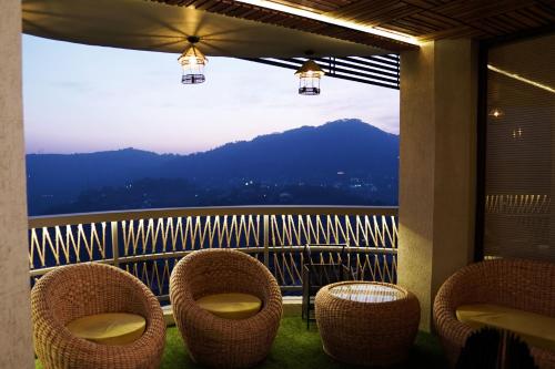 ama stays and trails whispering pines bhimtal