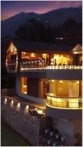 ama stays and trails whispering pines bhimtal
