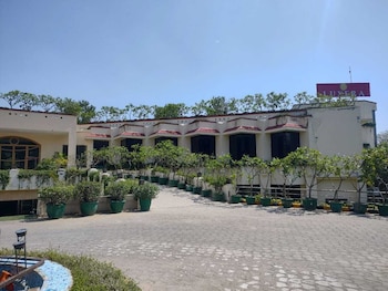 luxera hotels and resorts