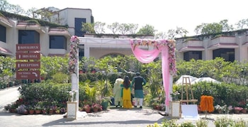 Luxera Hotels & Resorts,,4 star