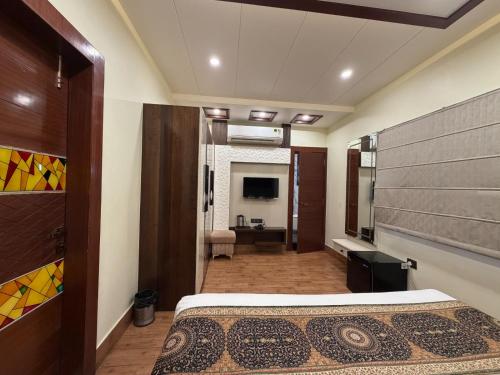 hotel divyanshi inn