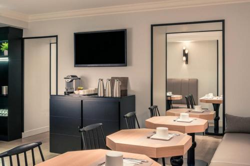 mercure paris arc de triomphe wagram