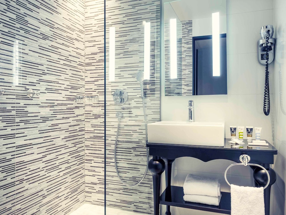 mercure paris arc de triomphe wagram