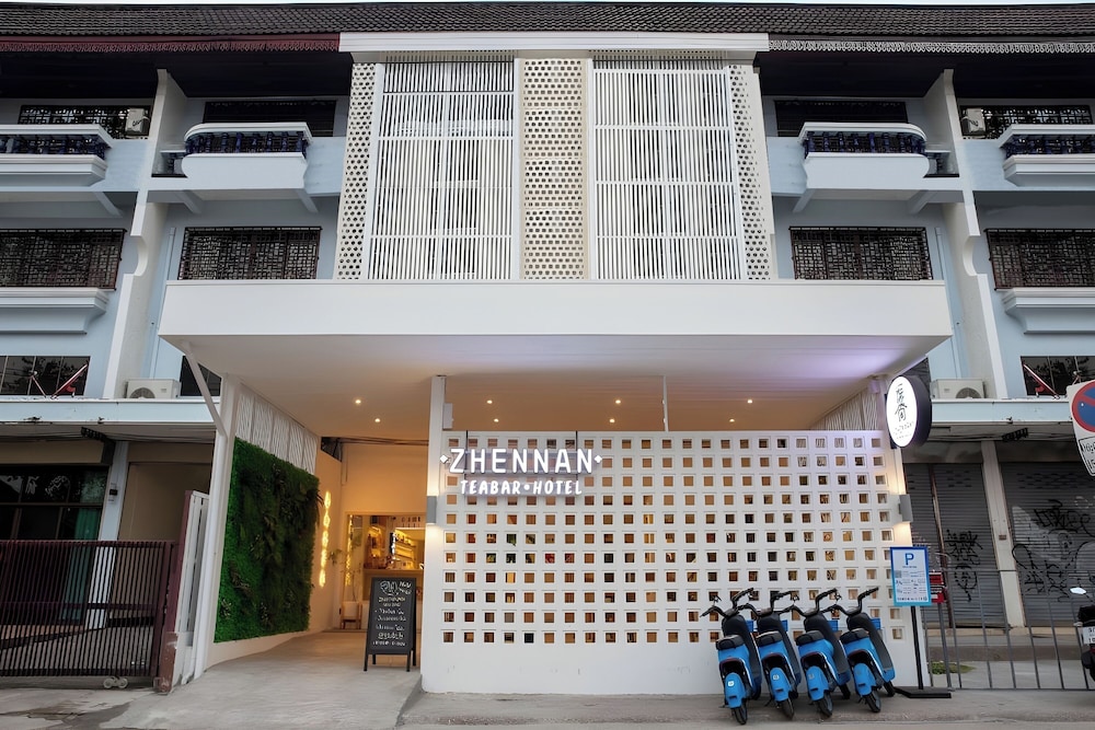 zhennan teabar hotel