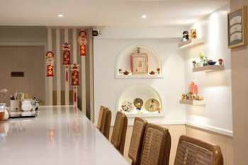 Zhennan Teabar Hotel,,3 star