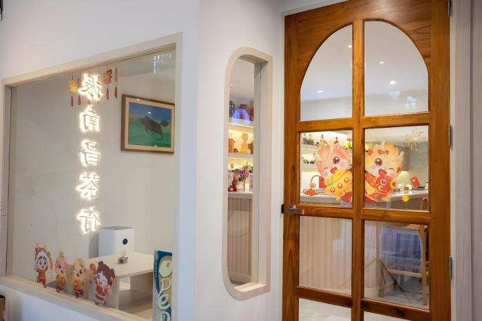 zhennan teabar hotel