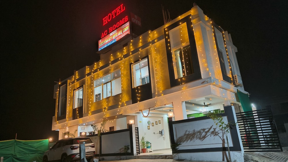 hotel highway relax inn by grb