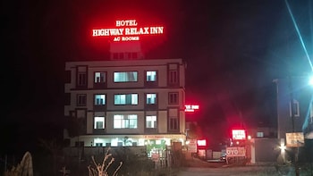 hotel highway relax inn by grb