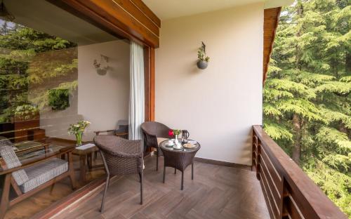 baikunth manali by leisure hotels