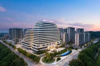 jiangshan haiwaihai crown hotel