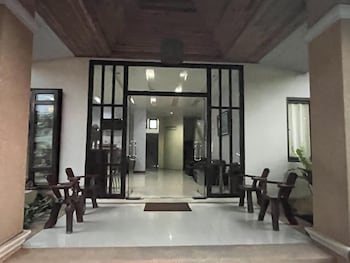 Chat Residence Hotel,,2 star