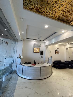 hotel giriraj palace