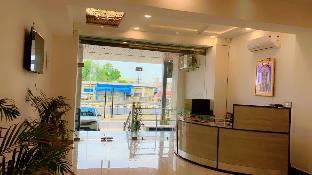 hotel giriraj palace