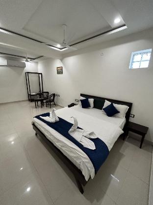 hotel giriraj palace