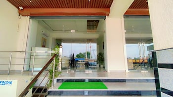 hotel giriraj palace