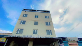 Hotel Giriraj Palace,,3 star