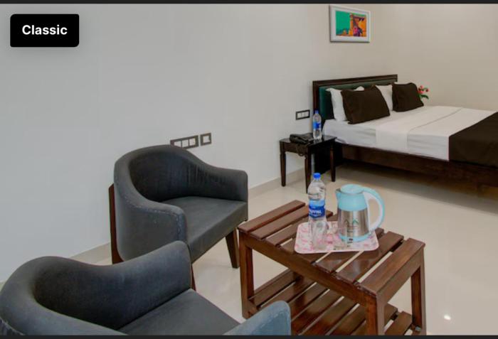 hotel giriraj palace