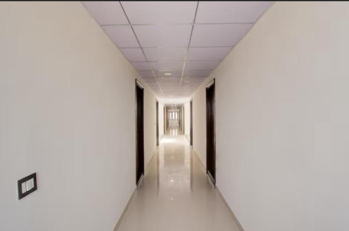 hotel giriraj palace