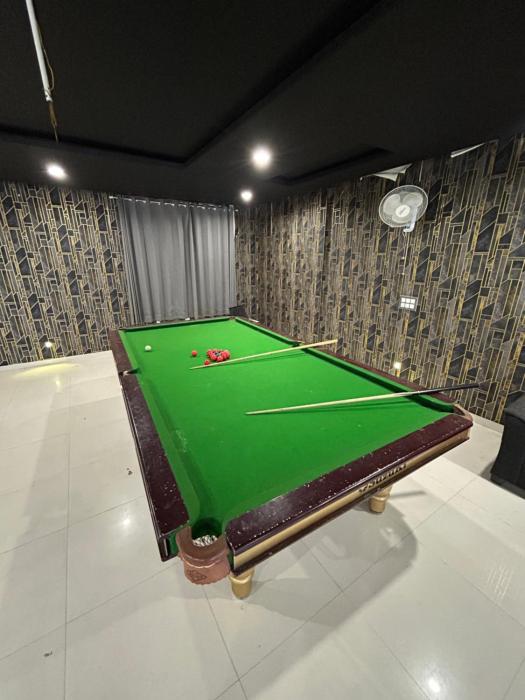 hotel giriraj palace