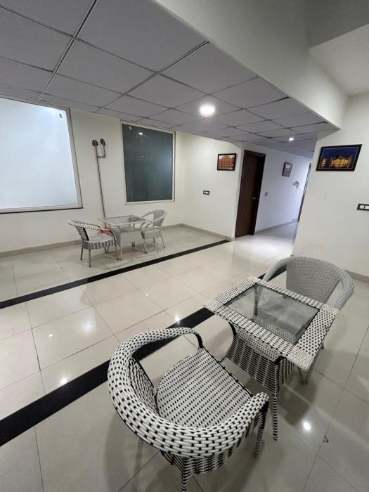 hotel giriraj palace