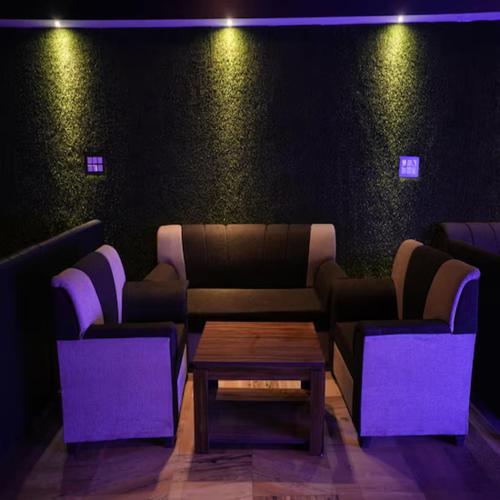 hotel giriraj palace