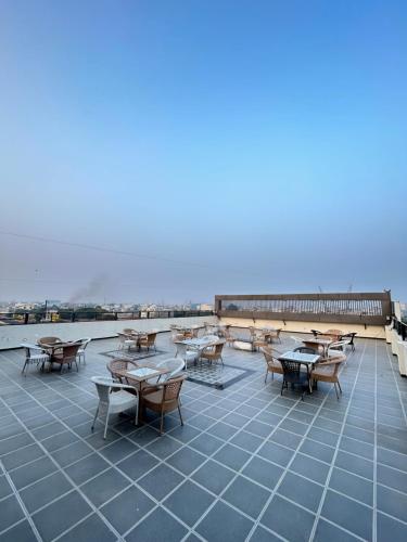 hotel giriraj palace