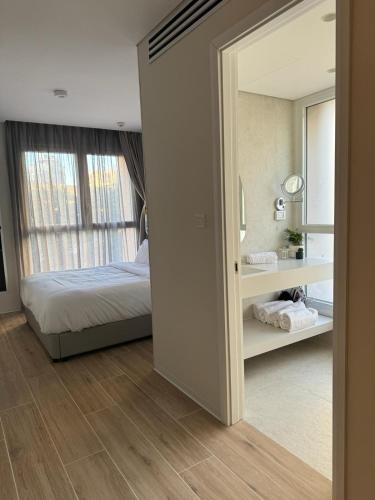 allenbeach tlv apart hotel adults only