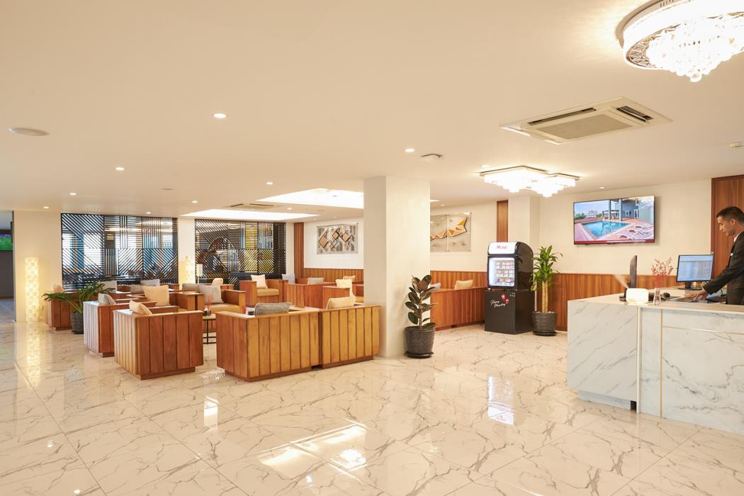njoy prestige grand hotel don mueang