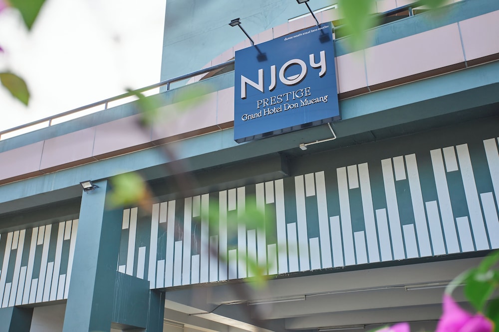 njoy prestige grand hotel don mueang