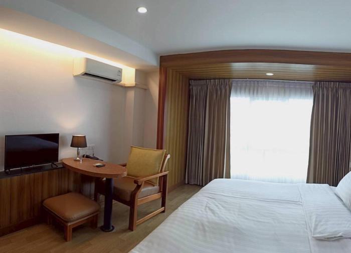 njoy prestige grand hotel don mueang