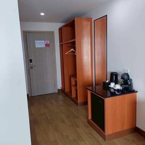 njoy prestige grand hotel don mueang