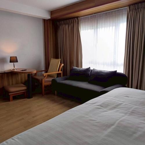 njoy prestige grand hotel don mueang