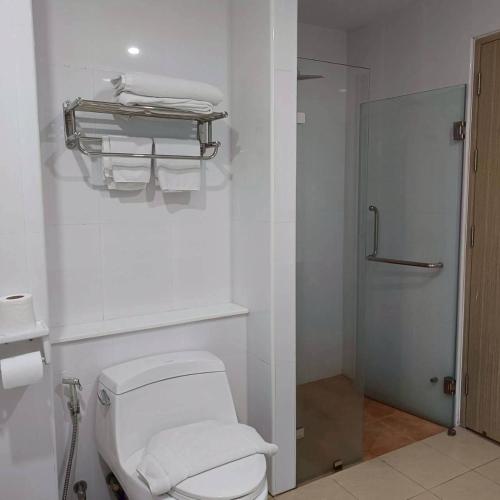 njoy prestige grand hotel don mueang