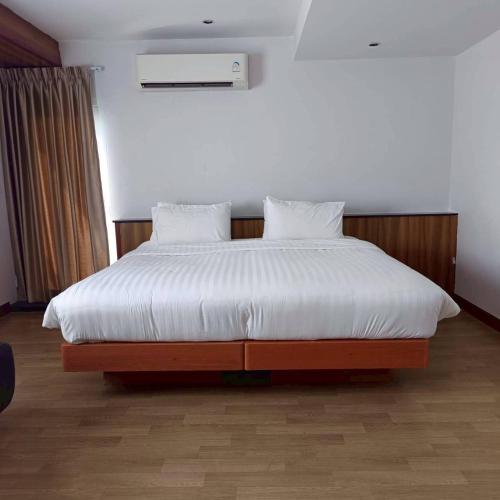 njoy prestige grand hotel don mueang