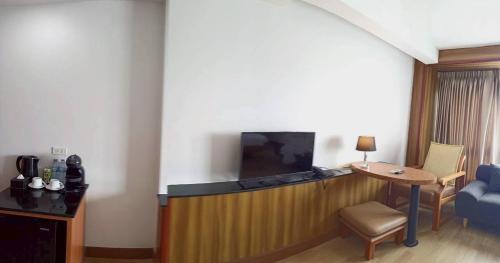 njoy prestige grand hotel don mueang