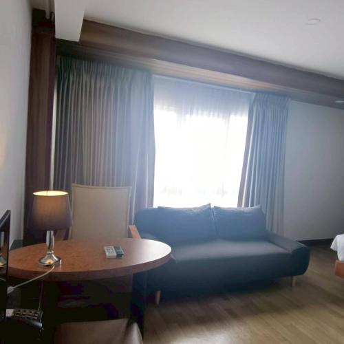 njoy prestige grand hotel don mueang