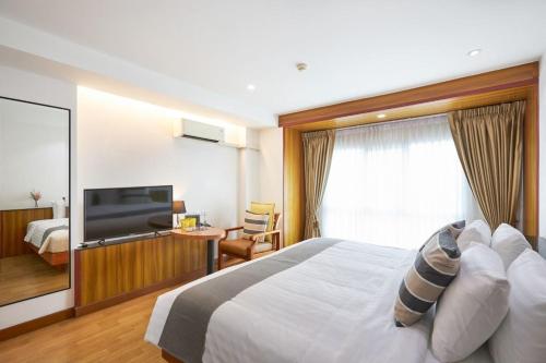 njoy prestige grand hotel don mueang