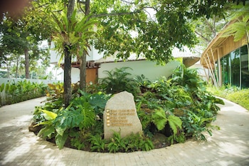 luxtalay khanom hotel