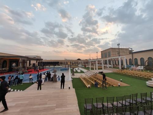 the democracy hotel and resort