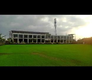 the democracy hotel and resort