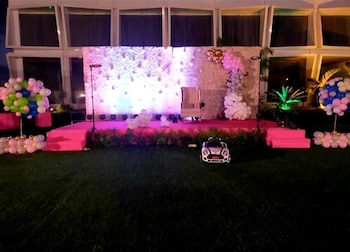 the democracy hotel and resort