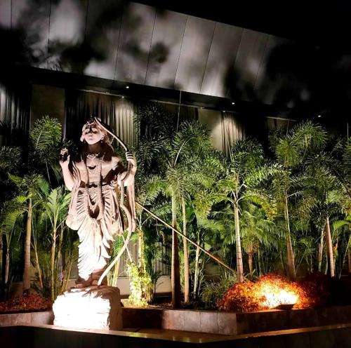 the democracy hotel and resort