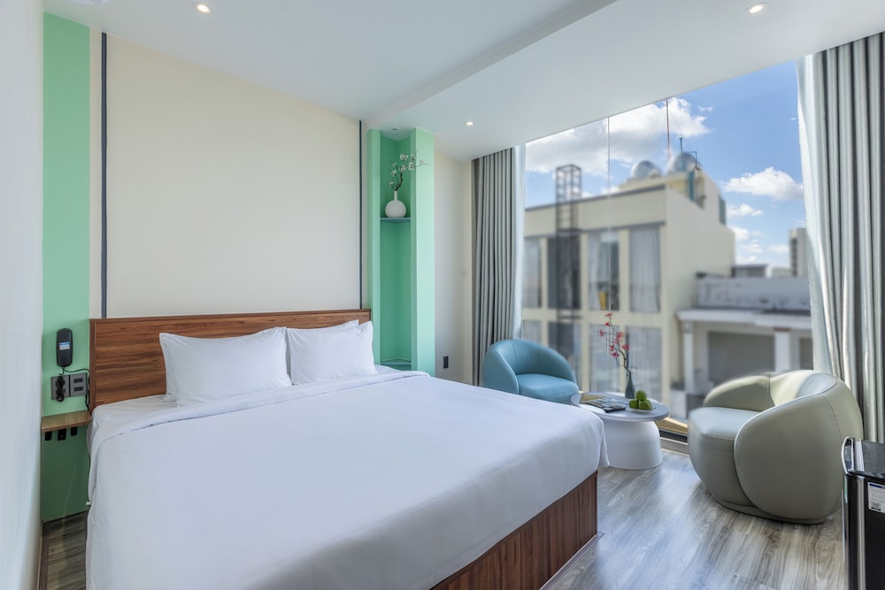 vluna hotel managed by thm