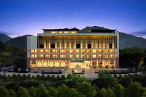 lemon tree hotel rishikesh
