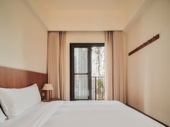 wutong hotel apartment baoan center