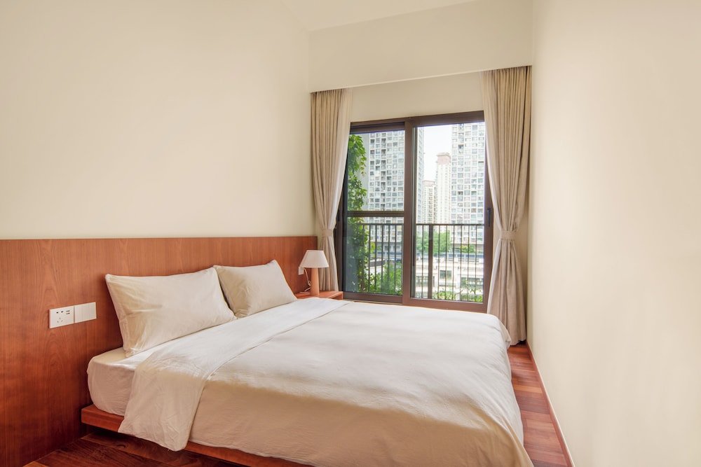 wutong hotel apartment baoan center