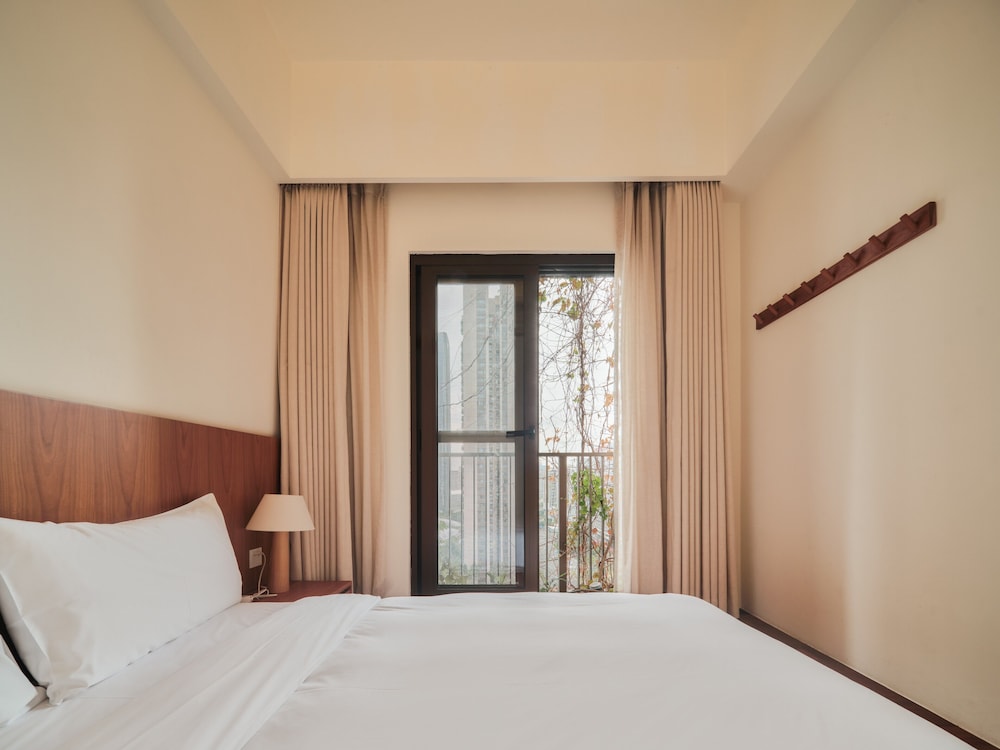 wutong hotel apartment baoan center