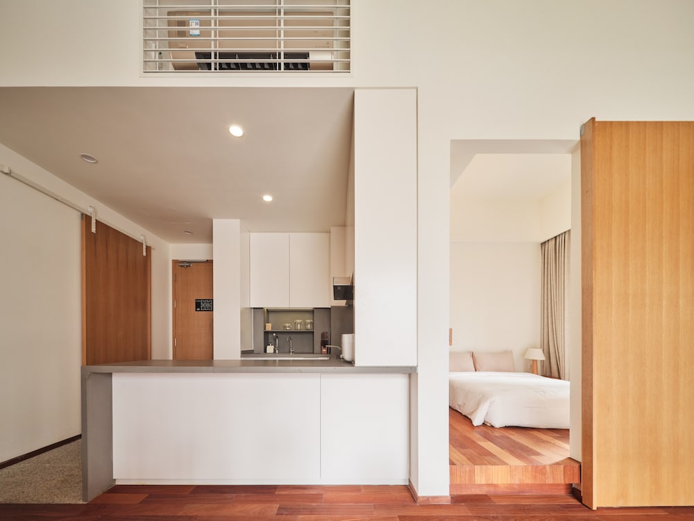 wutong hotel apartment baoan center