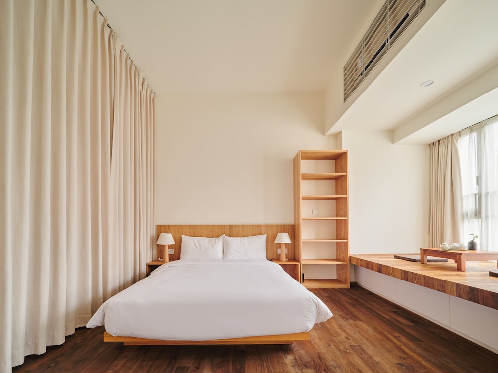 wutong hotel apartment baoan center